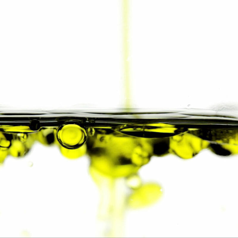 Oil isn't water soluble, making it more of a hassle to clean up. This is the only respect in which oil painting is "harder to use" than other materials.